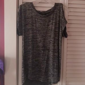 shoulderless grey top